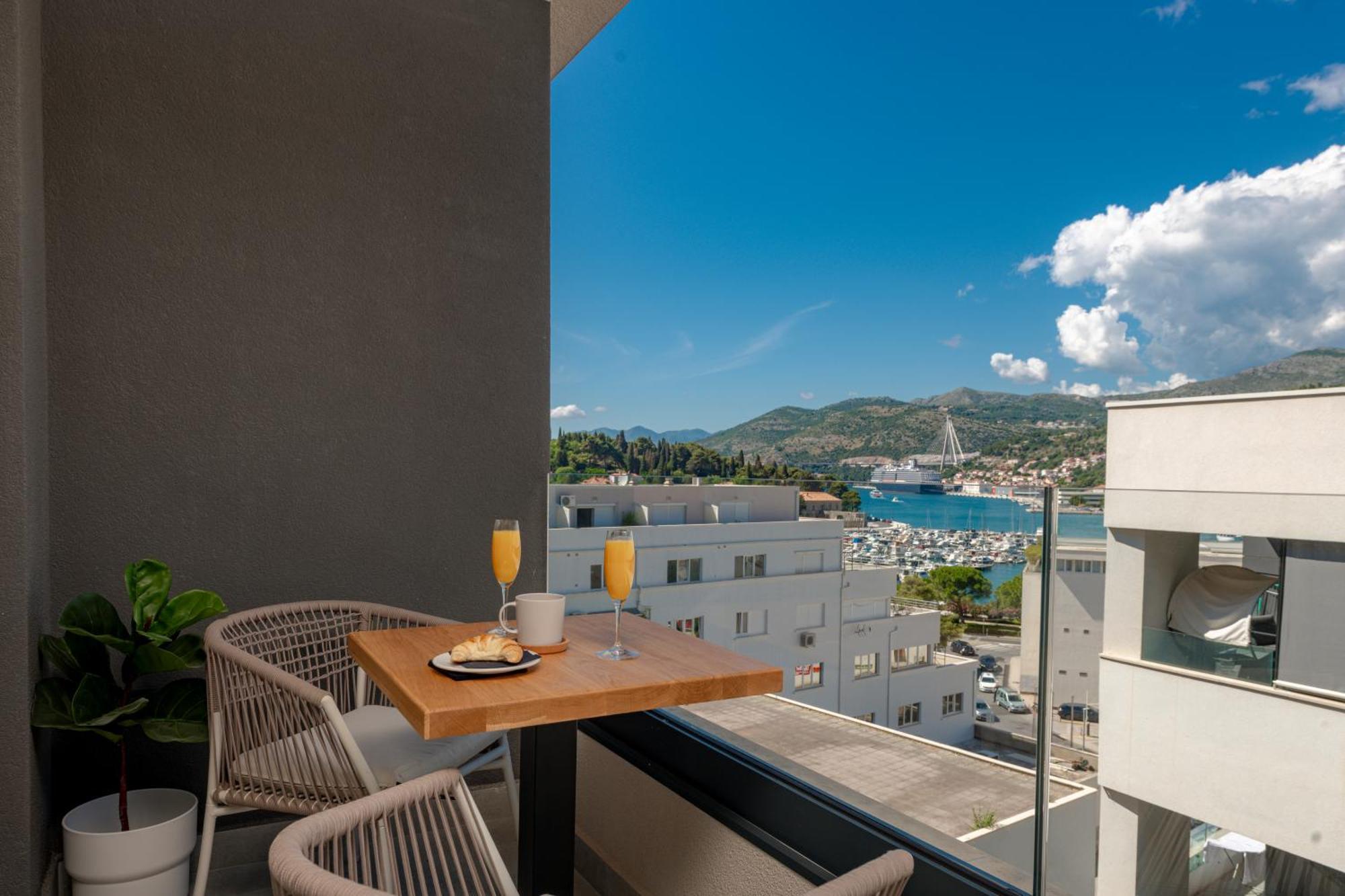 Nunas Luxury Port Residences * Ragusa